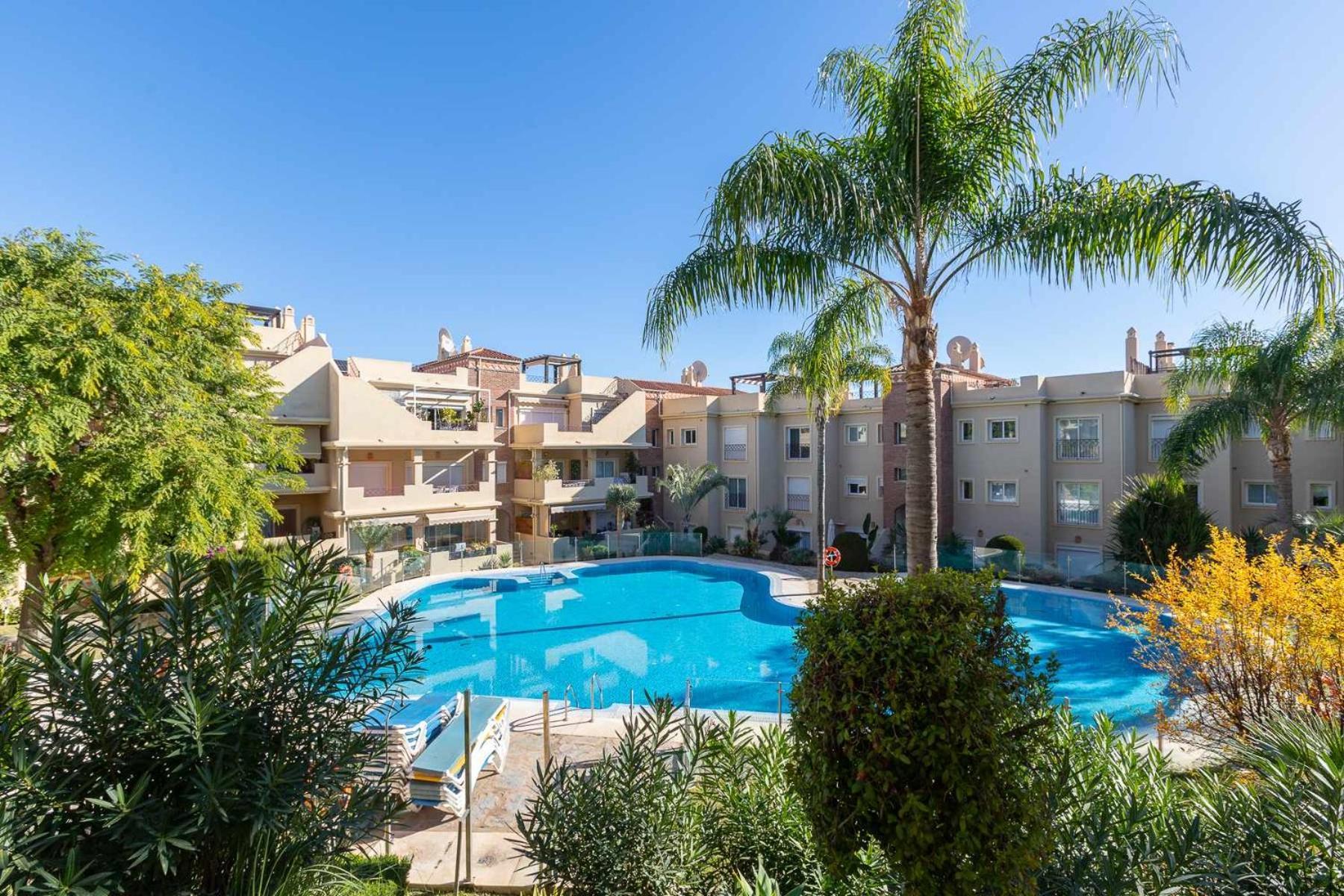 Toscana Hills Con Piscina En Esteponamarbella Luaran gambar